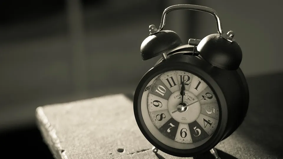 Românul cu un răspuns excepțional: de ce trece timpul mai repede când îmbătrânești?