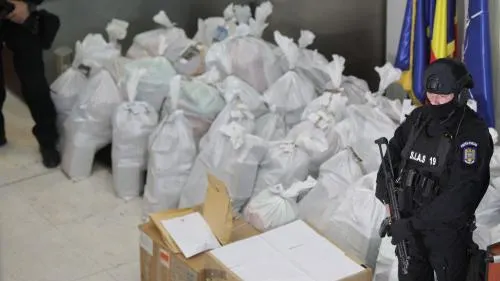 Peste 200 de kilograme de droguri, găsite plutind în Marea Neagră
