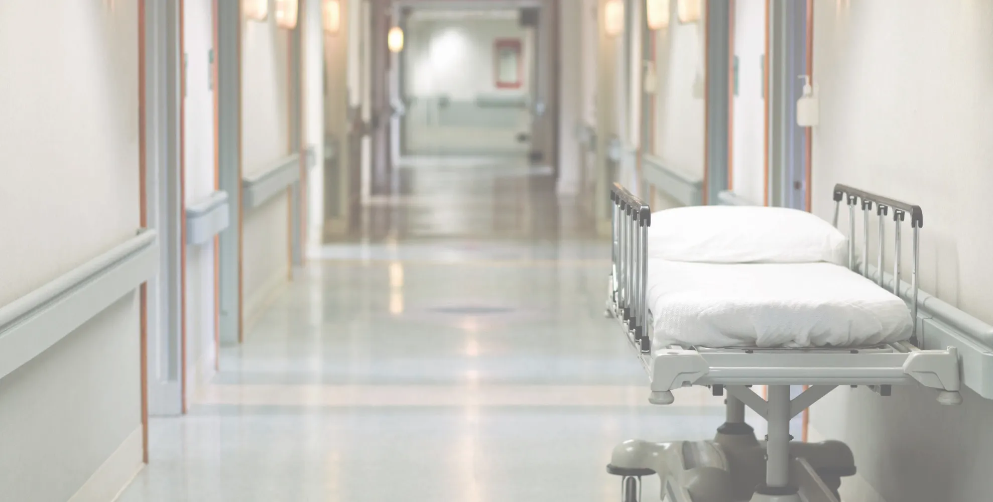 Primul medic din România condamnat la închisoare pentru malpraxis cere eliberarea condiţionată