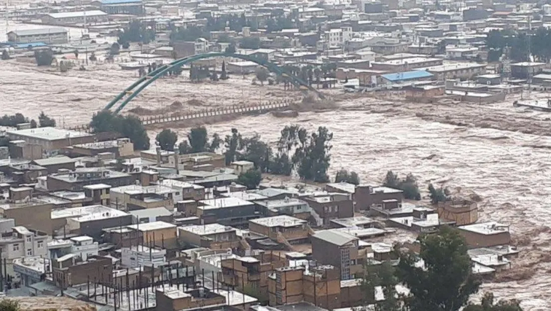 Ordin de evacuare pentru peste 60.000 de persoane în urma unor inudații catastrofale