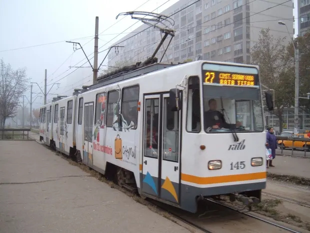 Accident grav în Capitală. Un bărbat a fost accidentat de un tramvai