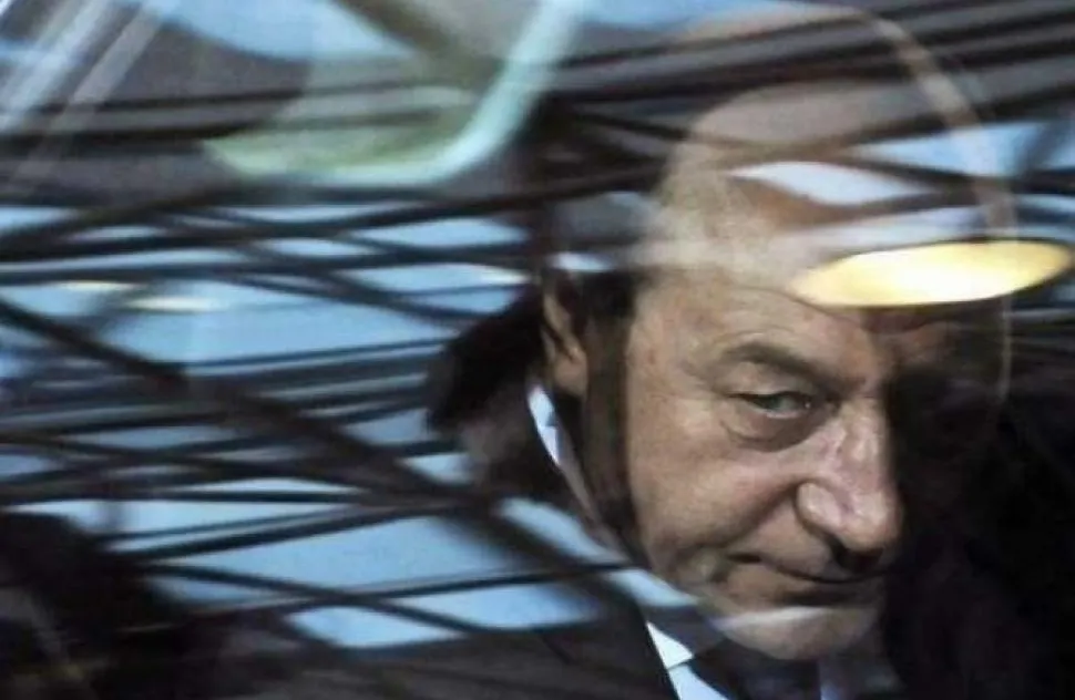 Băsescu:"Meleșcanu, un birocrat ticălos care batjocoreşte cu bună ştiinţă românii din diaspora"