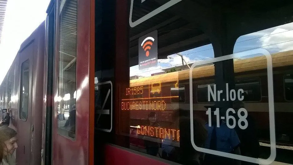 Trenuri blocate în Prahova din cauza vremii. "Autoritățile nu fac și nu spun nimic"