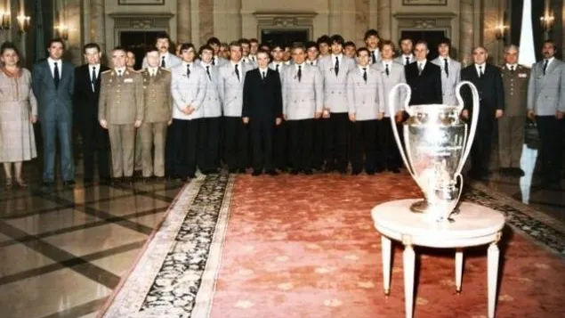 33 ani de la Sevilla. Ce i-a zis Duckadam lui Nicolae Ceauşescu în clipa în care acesta l-a decorat