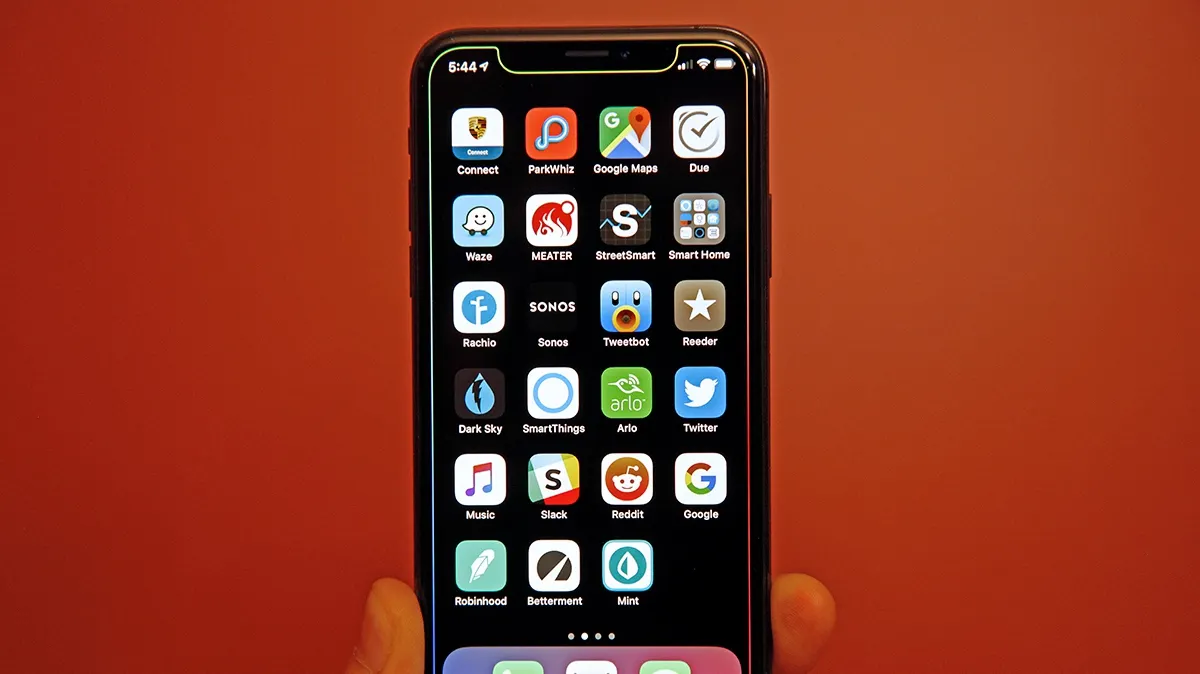 Dacă ai iPhone, trebuie să fii atent la această schimbare: telefonul n-o să mai fie la fel