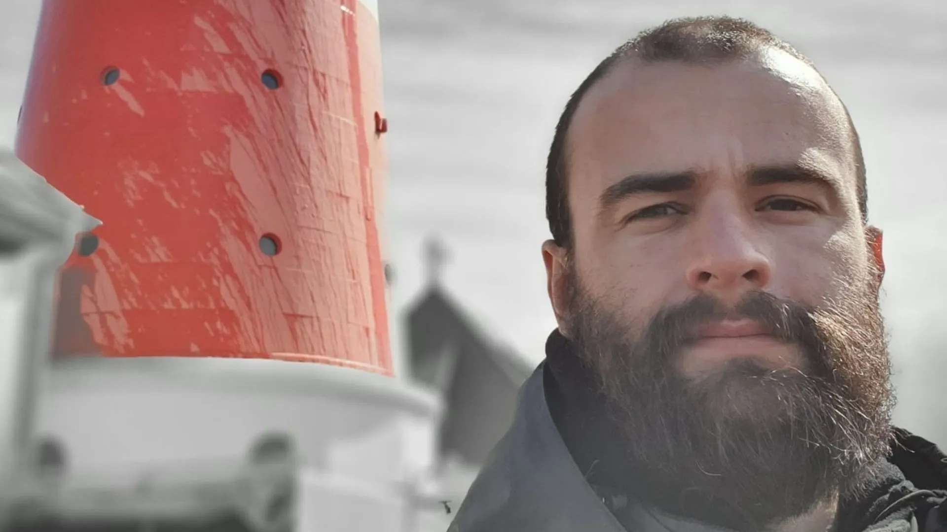 Cine e polițistul german care a plâns și a încercat să ajute diaspora să voteze. E SURPRINZĂTOR!