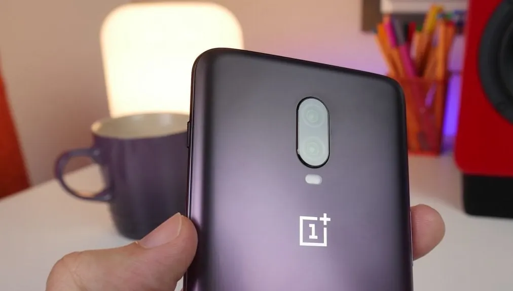 Chinezii te lasă fără cuvinte! Ce telefon incredibil se pregătesc să lanseze?