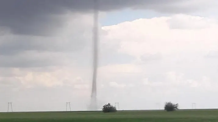 O nouă tornadă în România! Imagini incredibile