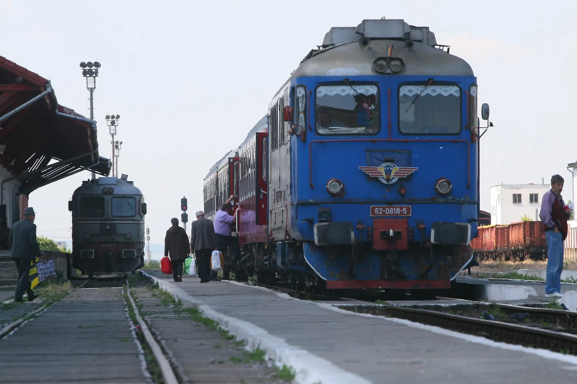 Bărbat de 70 de ani mort în tren. Vagonul a fost separat de restul trenului
