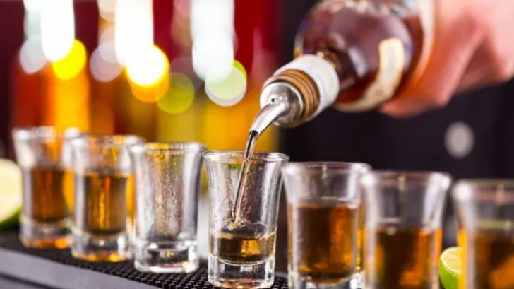 Ai consumat alcool şi te simţi ciudat? Ai mare grijă - este extrem de grav!