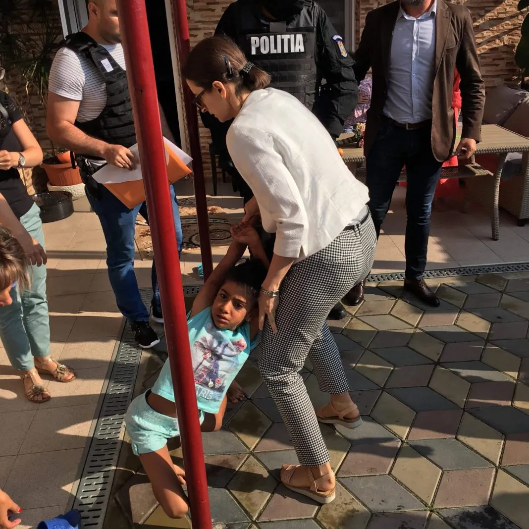 Marius Budăi:"Fetița este încă în România. Asistenții maternali au refuzat adopția"