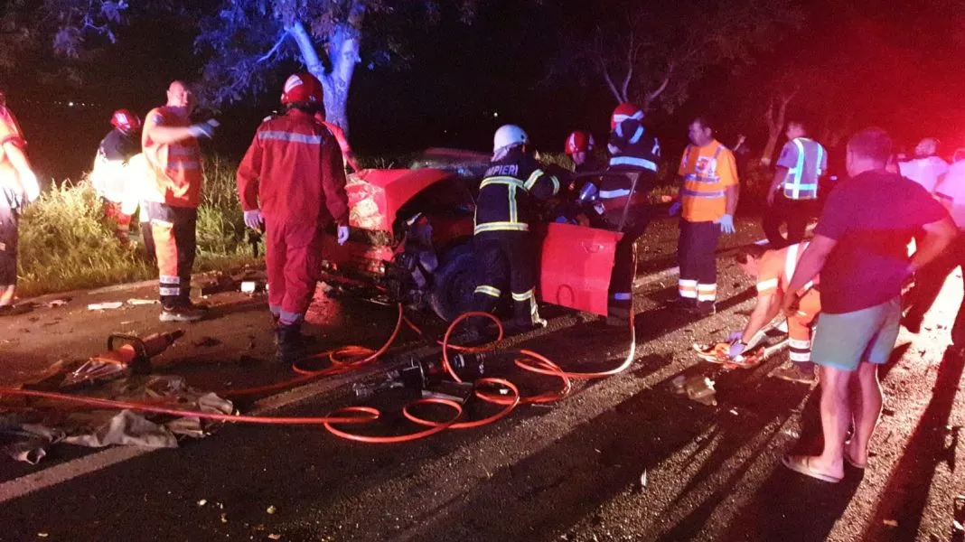 Accident înfiorător, la Tulcea: trei oameni au murit