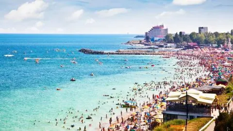 Gata cu litoralul ieftin! Se scumpesc biletele la mare!