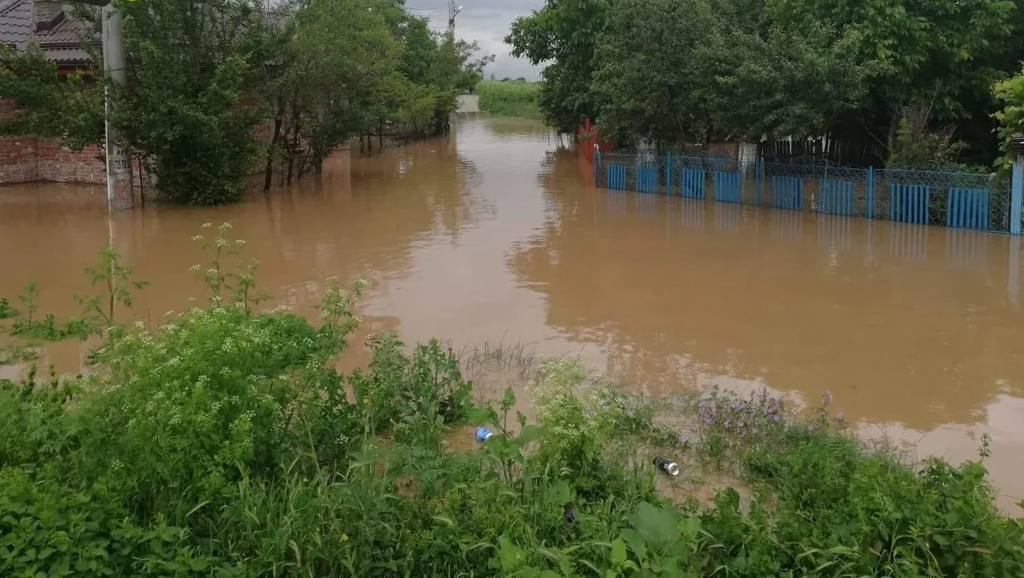 Potop în județul Giurgiu. 47 de case și 81 de gospodării afectate de inundații