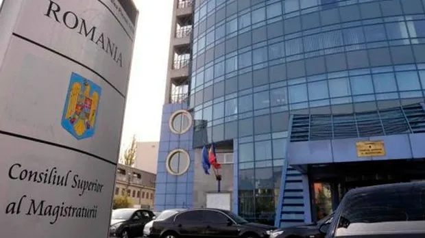 Procurorii au deschis un dosar penal în cazul copiilor blocaţi pe aeroporturi din străinătate