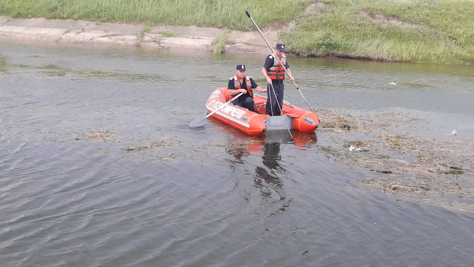 Tânăr de 19 ani înecat într-un canal de irigații din judeţul Brăila