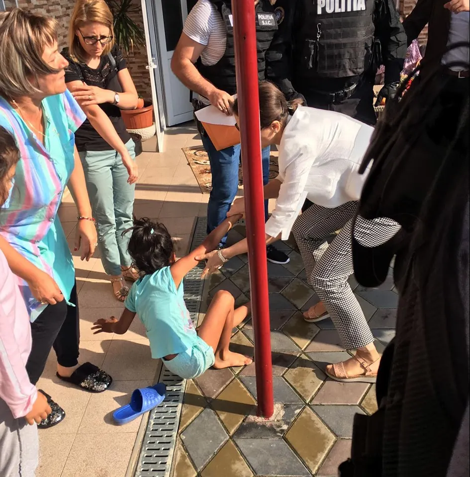 Ce spune Protecția Copilului Dolj despre acțiunea derulată în cazul fetiței din Baia de Aramă