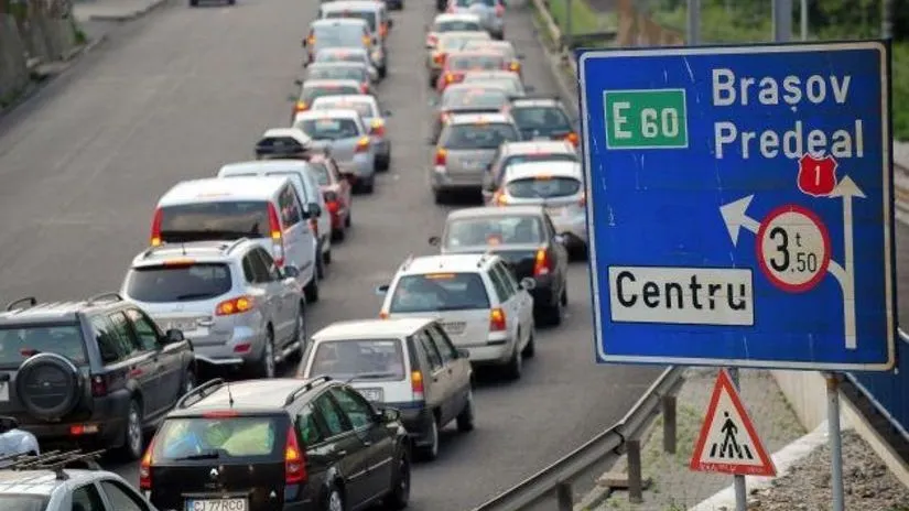 A început calvarul, se circulă în coloana între Predeal şi Comarnic