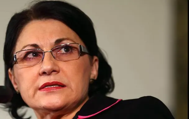 Ecaterina Andronescu nu participă la votul asupra moțiunii de cenzură