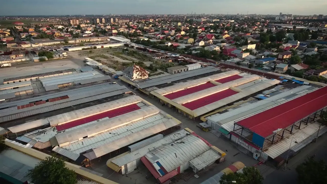 Control de amploare în Complexul Europa din Bucureşti: descindere cu 700 de poliţişti + 250 jandarmi