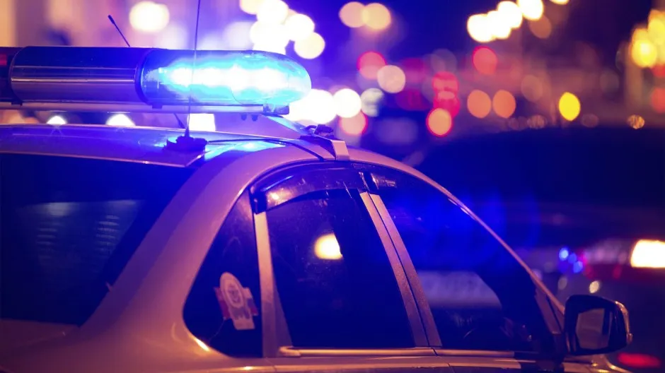 Scandal la Mamaia, în urma unui accident. Un bărbat a fost luat cu cătușe de polițiști