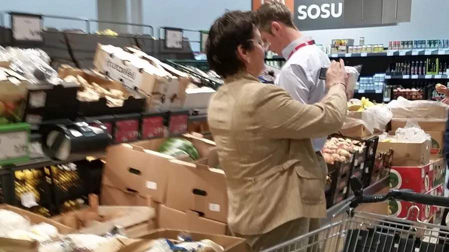 Pungile de la raioanele de fructe și legume vor fi taxate cu 15 bani