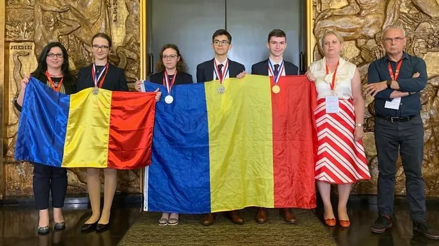 Bravo lor! Aur și argint pentru elevii români la Olimpiada Internaţională de Chimie 2019