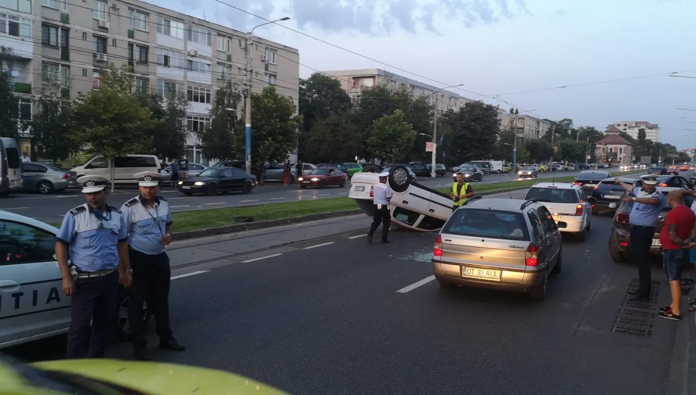 Accident cumplit în Craiova: O persoană, rănită