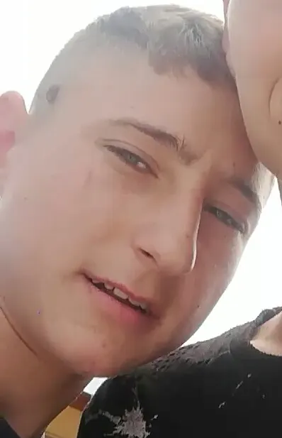 Tânăr de 17 ani, din Dolj, dat dispărut. Ar fi ieșit din țară fără acordul tatălui