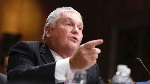 H.D. Hartmann: Adrian Zuckerman, în apele reci ale politicii americane