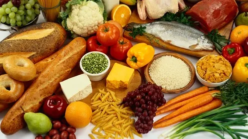 Ce alimente trebuie să eviți pe caniculă