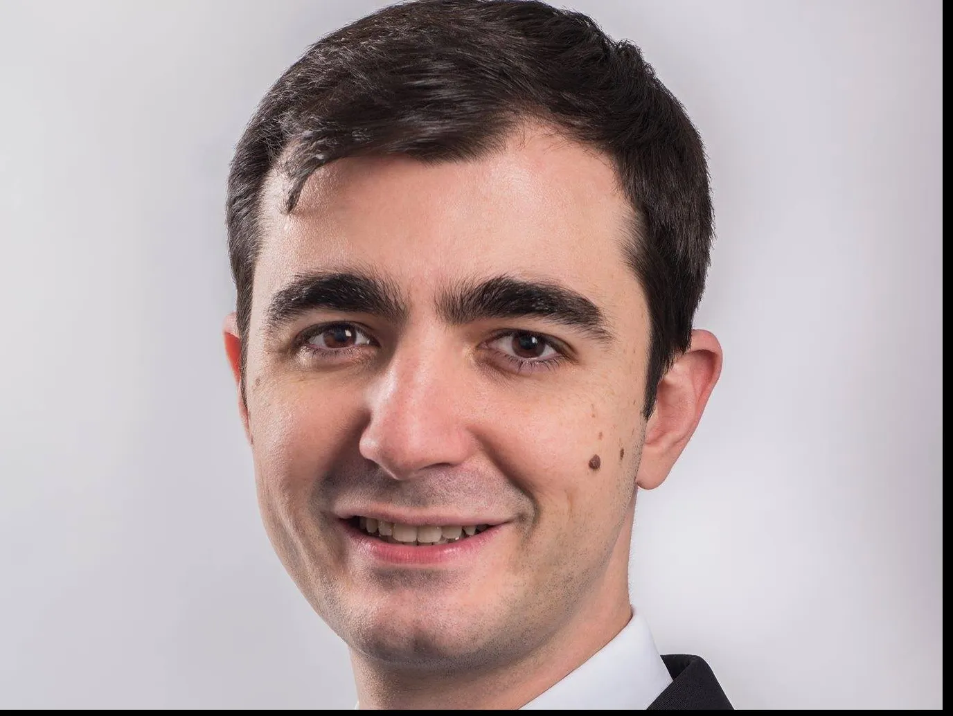 Claudiu Năsui critică absența a patru europarlamentari români la un vot important în PE