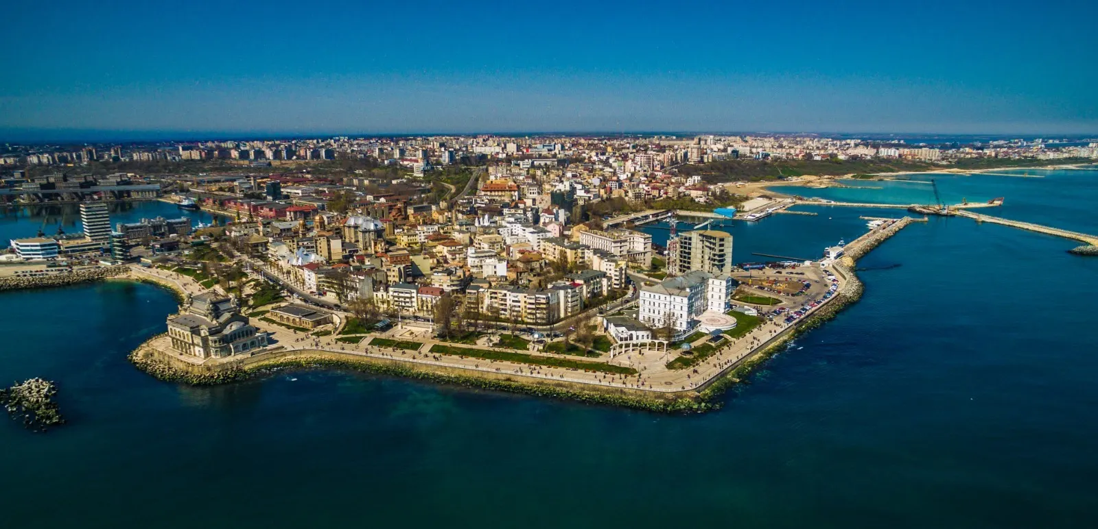 Constanța se pregătește pentru cel mai mare spectacol pe apă organizat în România
