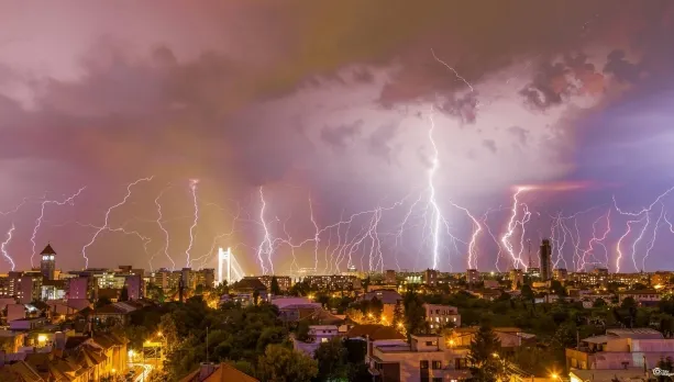 Prognoza meteo. După valul de caniculă urmează ploi și frig