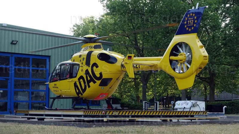Și nemții sunt români, câteodată!. Elicopter de salvare, încurcat în cablurile de înaltă tensiune!