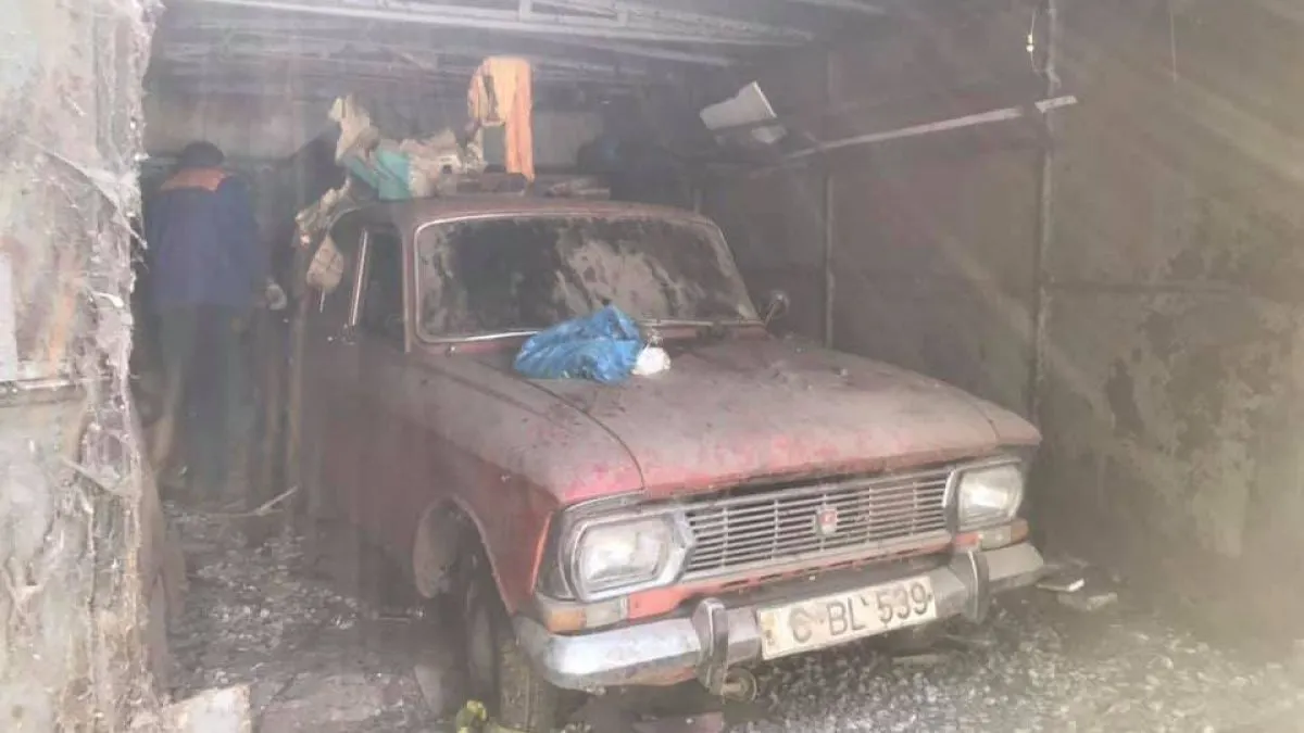 Descoperire fantastică a unor muncitori într-un garaj în care n-a intrat nimeni de 12 ani