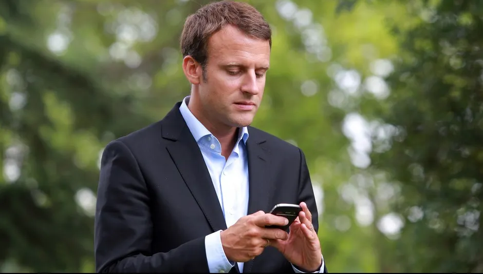 Guvernul de la Paris, ținut în șah de Macron