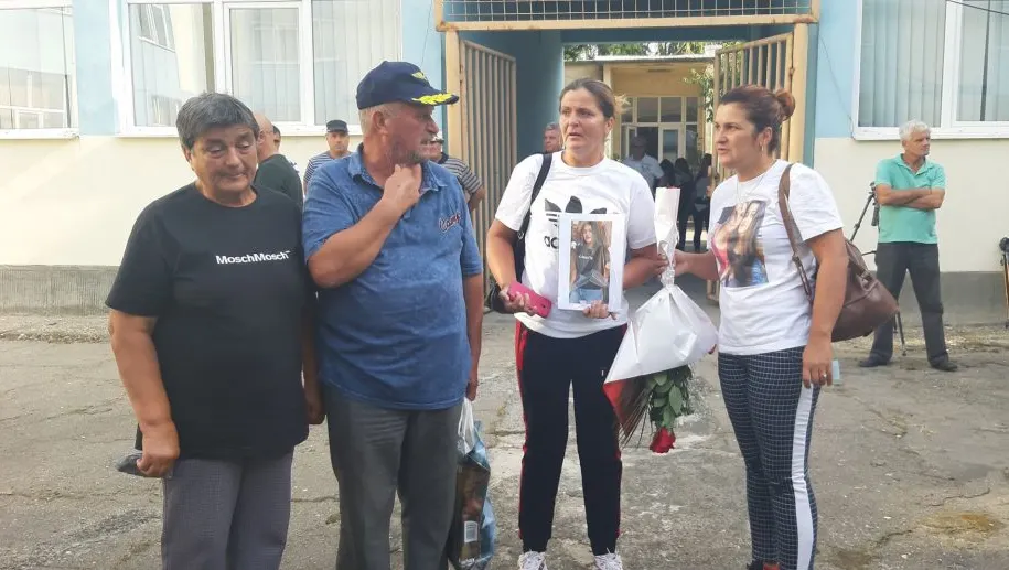 Luiza Melencu este trecută în catalog în noul an școlar. Moment emoționant la liceul fetei dispărute