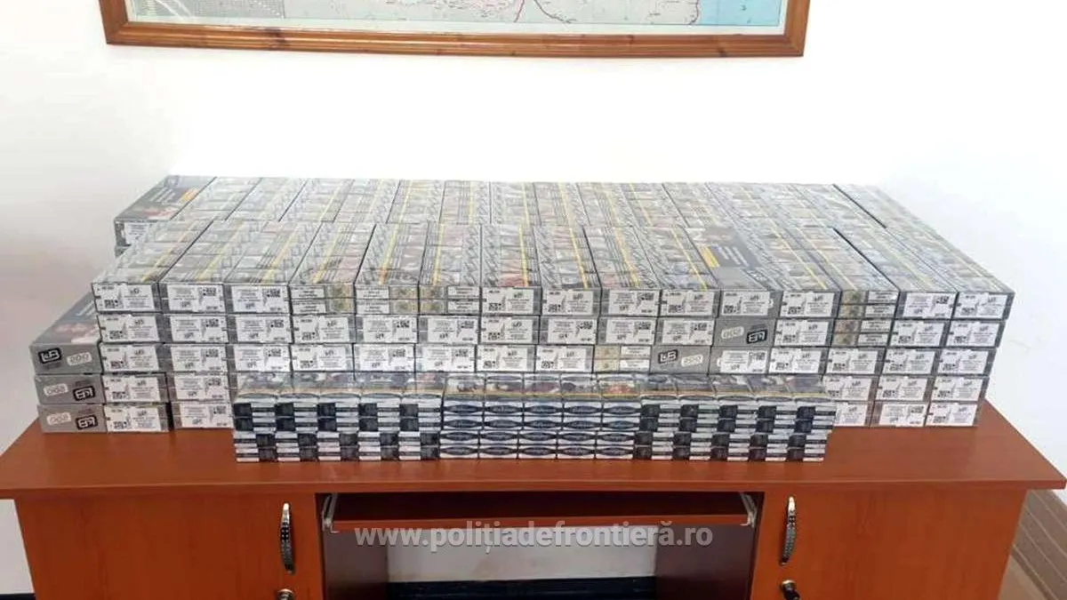Tutun şi ţigări ascunse printre bagaje, descoperite la Giurgiu