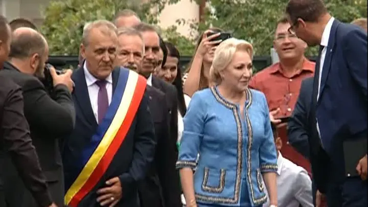 Dăncilă taie panglici în campanie! La Mioveni a fost inaugurat primul spital regional 