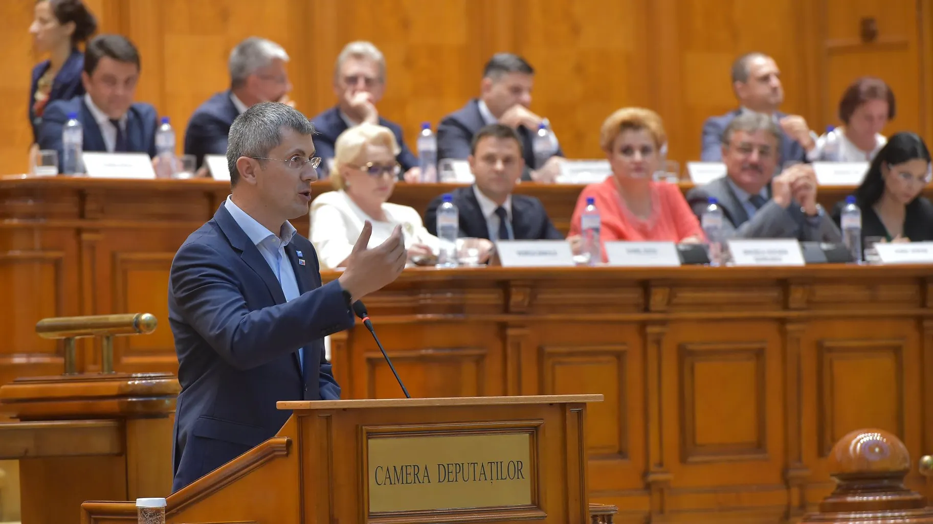 Dan Barna vrea demisia Vioricăi Dăncilă