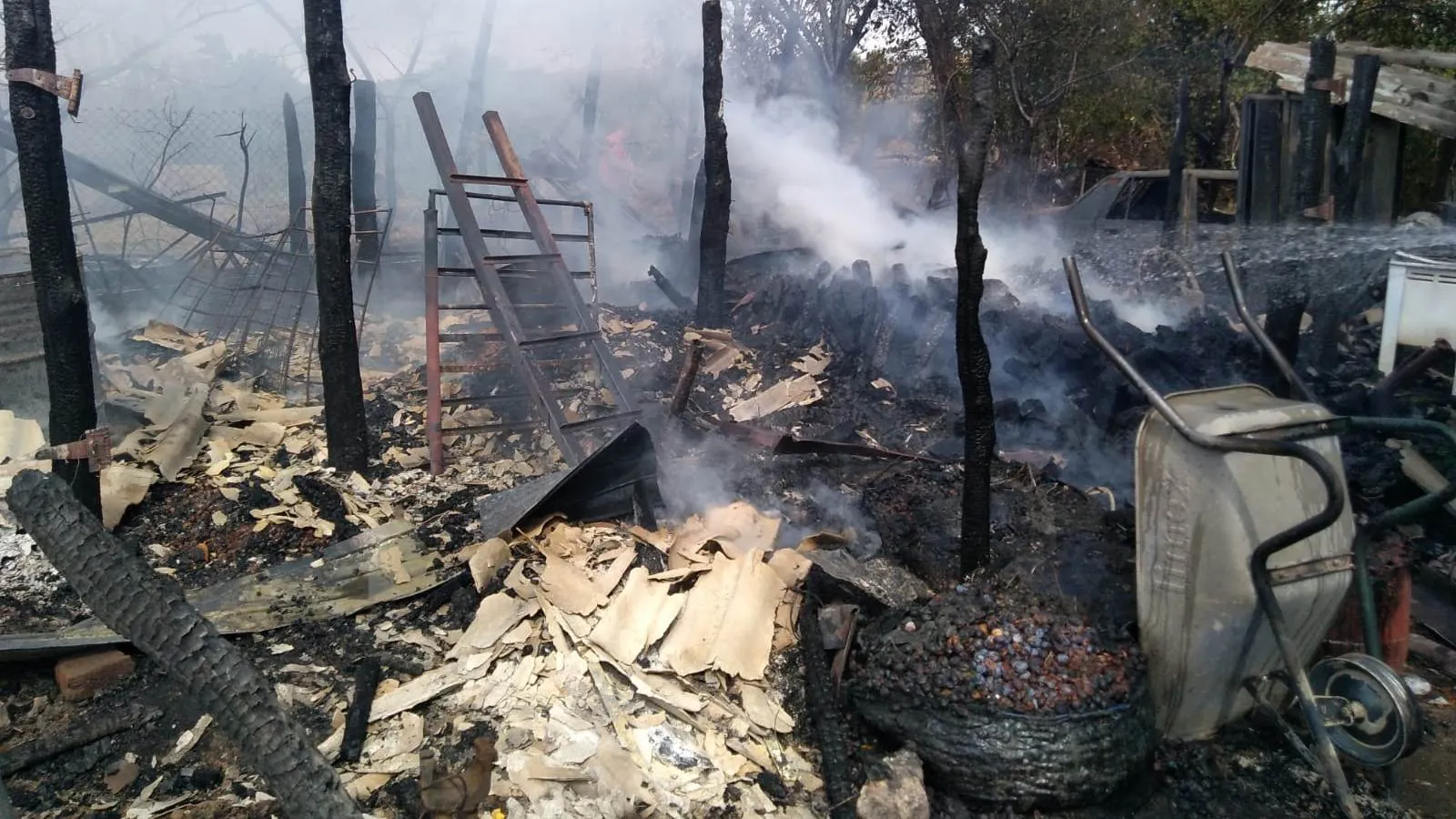 Un bărbat a murit într-un incendiu provocat de o țigară