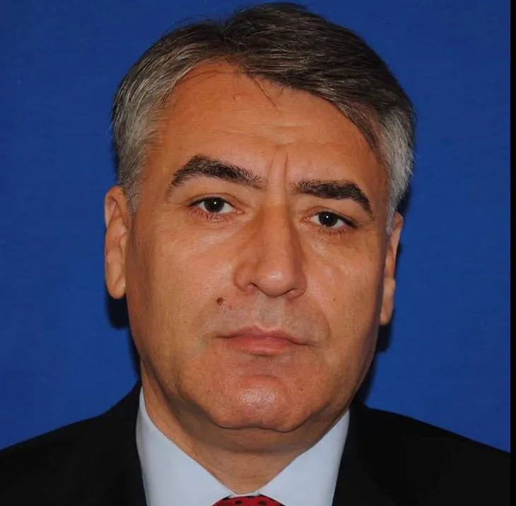 PSD, părăsit de un deputat înainte de moțiunea de cenzură a opoziției