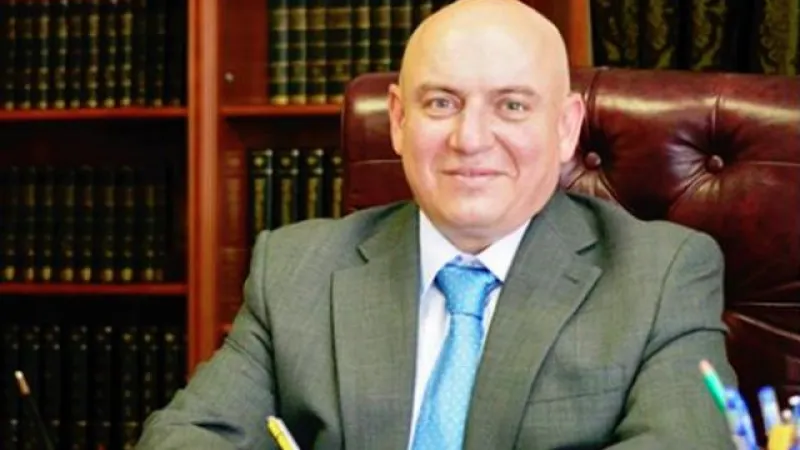 Primarul denigrează, cetăţenii plătesc daunele