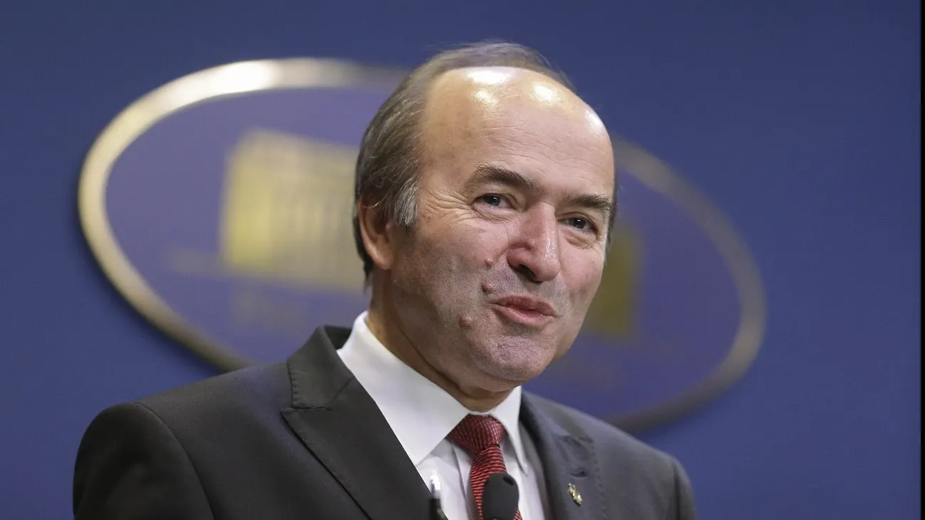 Tudorel Toader râde de Ana Birchall: "Să-i explice cineva asta. Mulțumiri"