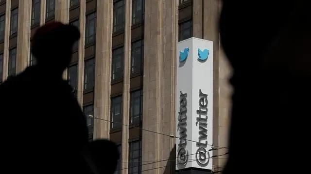 Foști angajaţi ai Twitter, inculpaţi pentru spionaj în favoarea Arabiei Saudite