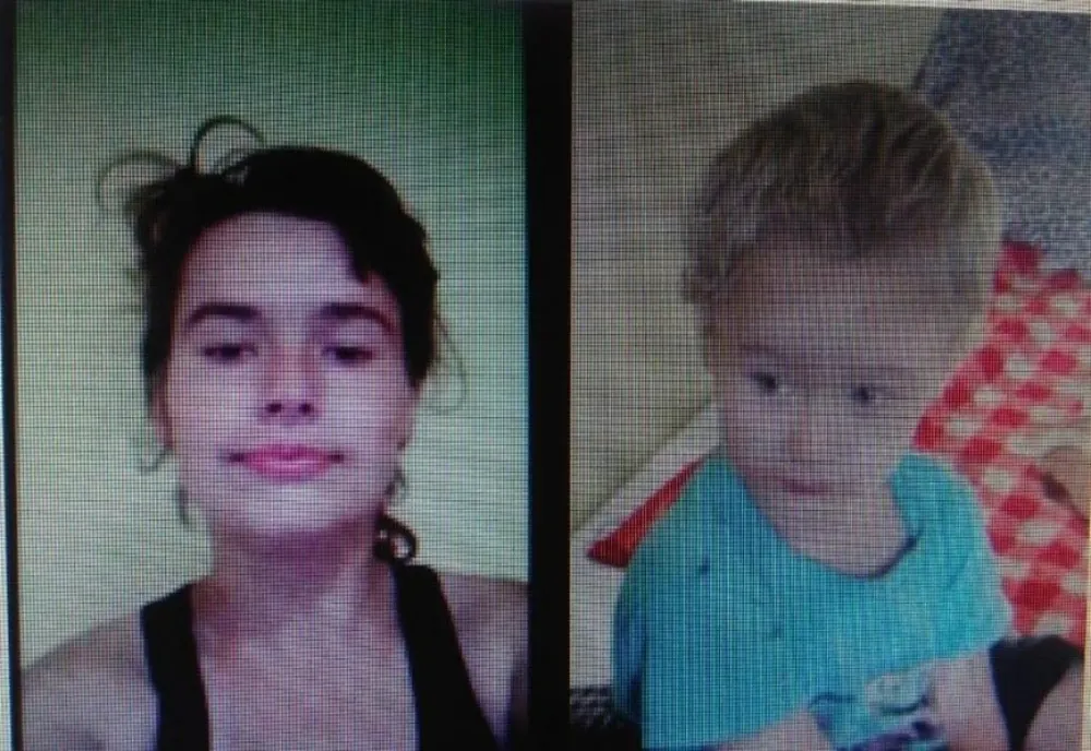 Mama disparuta cu copilul de trei ani