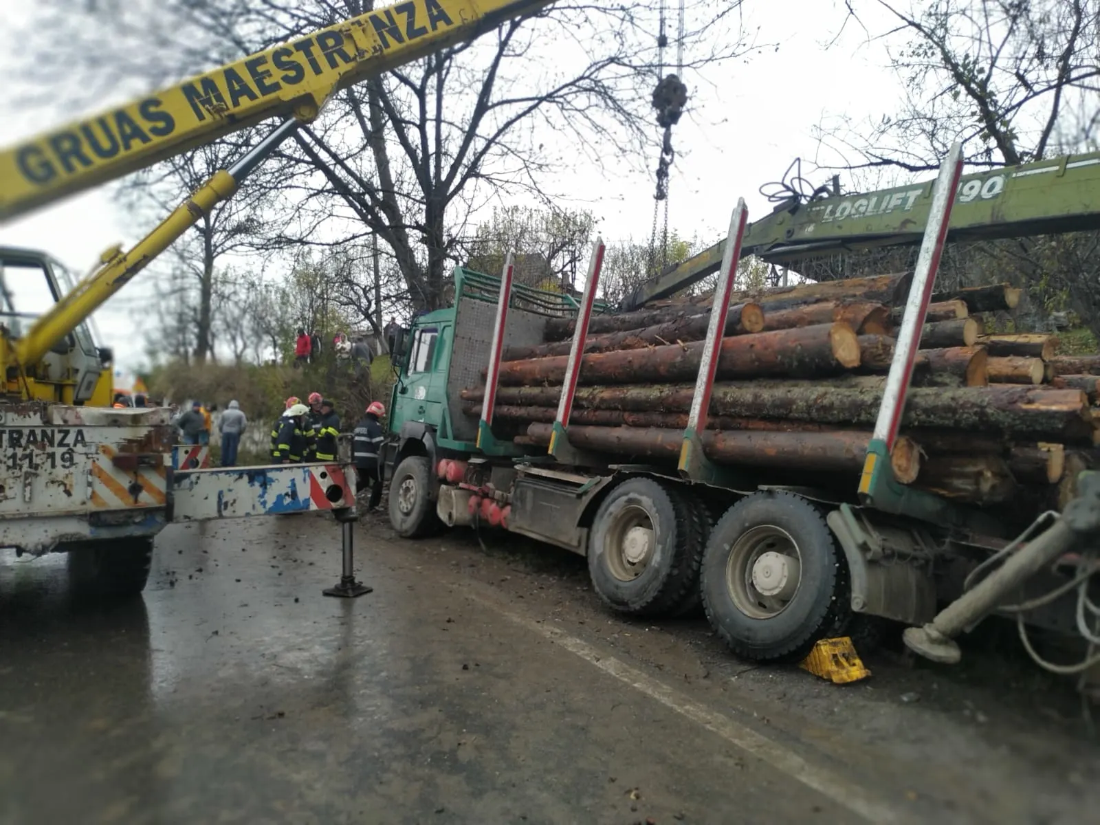 Un accident mortal îi scoate pe oameni în stradă, chiar în ziua alegerilor prezidențiale