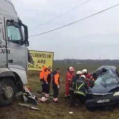 Accident CUMPLIT într-o localitate din Dolj. Două persoane sunt resuscitate