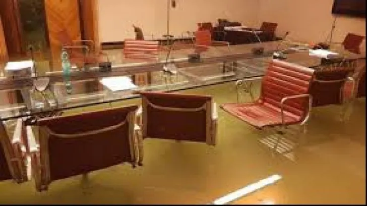 Consiliul din Veneţia a fost inundat! Imagini incredibile